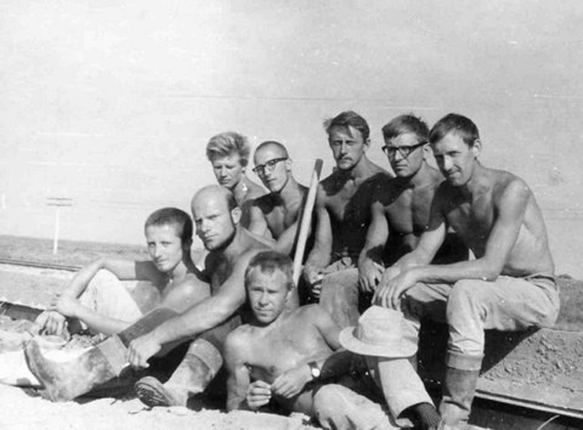 s_19601970_342.jpg