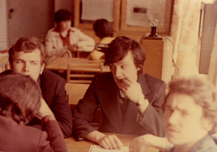 s_19701980_355.jpg
