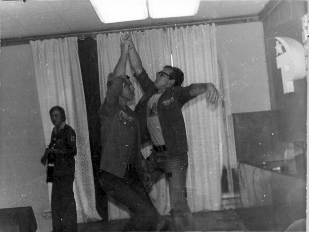 s_19701980_379.jpg