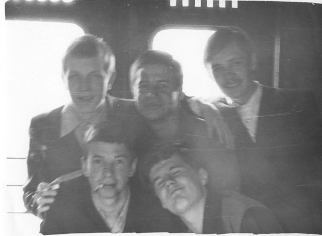 s_19701980_381.jpg