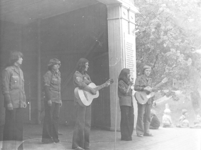 s_19701980_385.jpg