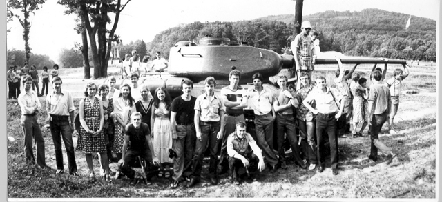 s_19701980_404.jpg
