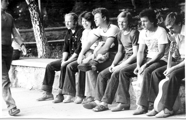 s_19701980_410.jpg