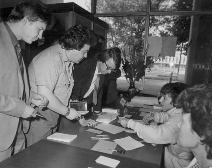 s_19851990_32.jpg