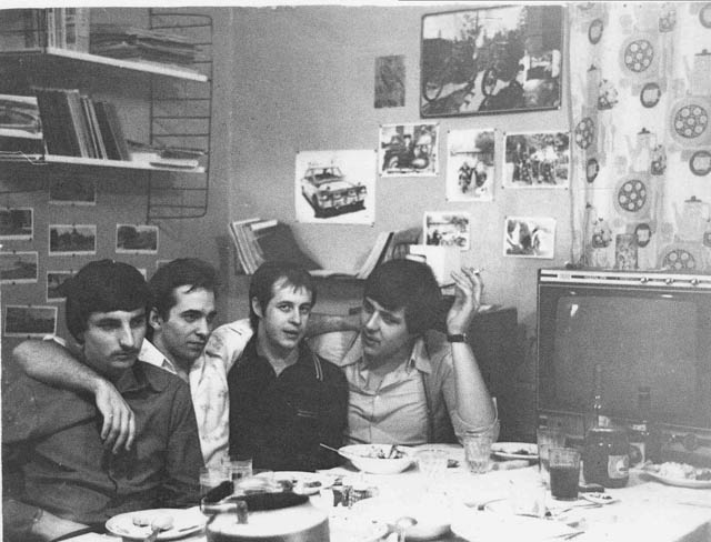 s_19811985_699.jpg