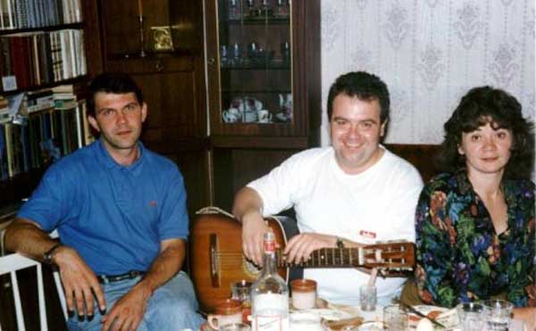 s_19901995_52.jpg