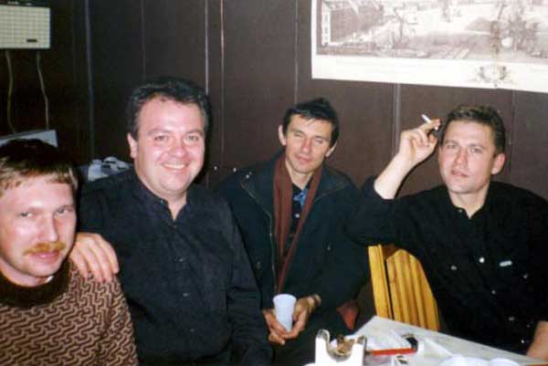 s_19952000_53.jpg